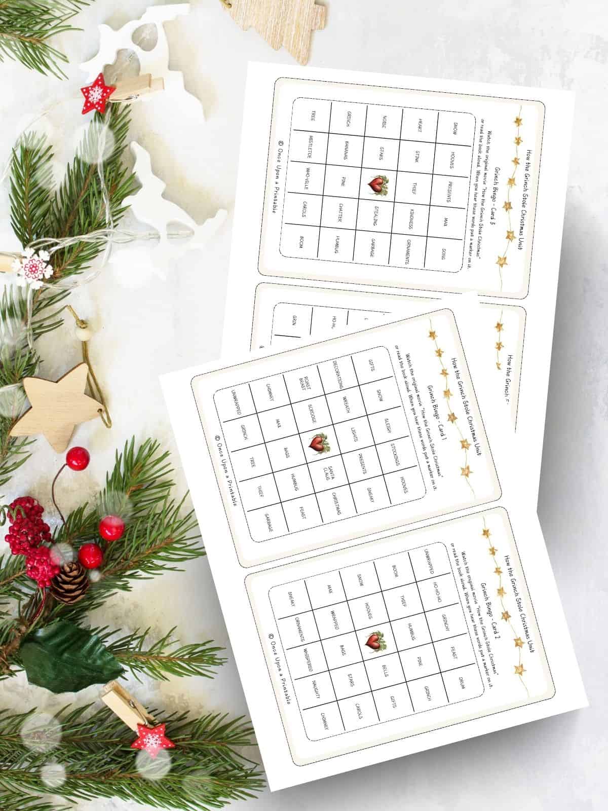 How the Grinch stole christmas bingo card game printables with christmas decorations on the back.